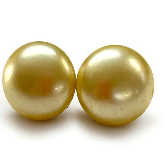 Vintage Screw Back Non-Pierced Earrings Faux Pearl Button 1 Inch Diameter - Picture 2 of 5